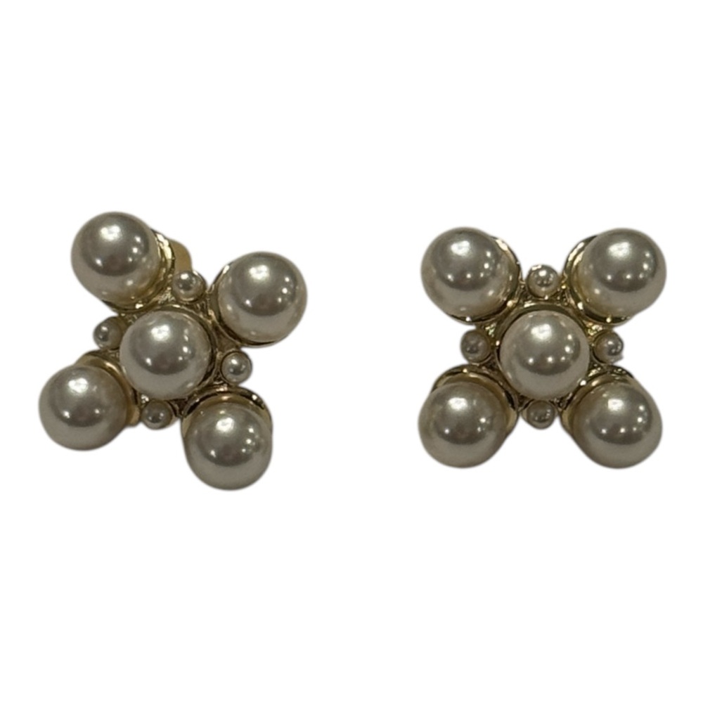 Electric Picks Pearl Stud Earrings